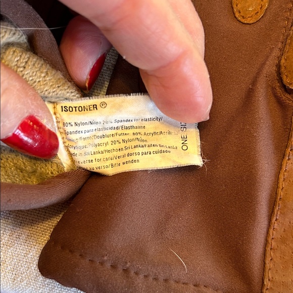 Isotoner Elegant Brown Women’s Gloves Nylon & Spandex; Soft Lining; Comfy & Warm - Picture 6 of 16